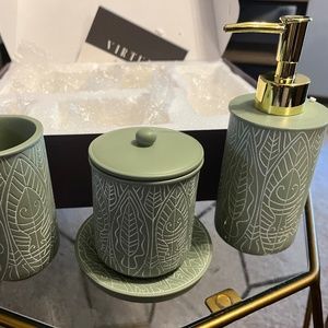 Virtune Bathroom Accessories Set, Green
